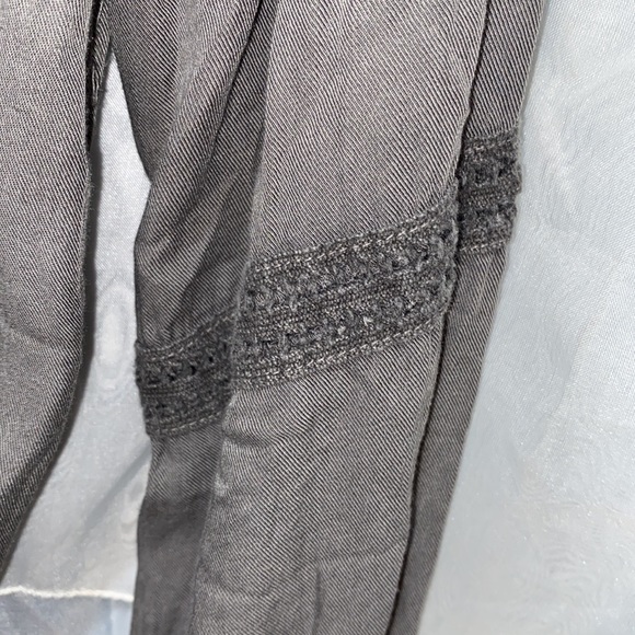 NWT HELLO NITE! ASH GREY LONG SLEEVE ROMPER CROCHET TRIM SZ S - Picture 9 of 12